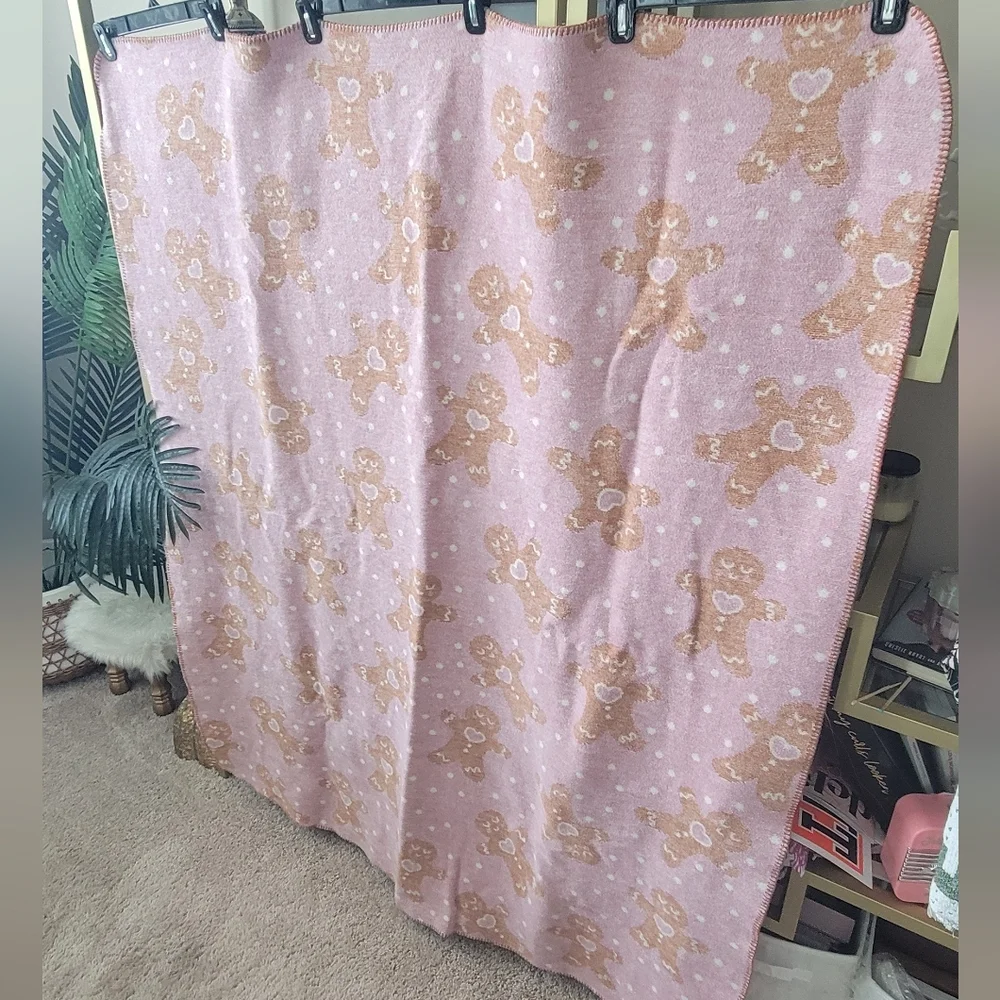 Oversized Pink and Brown Gingerbread Christmas Blanket